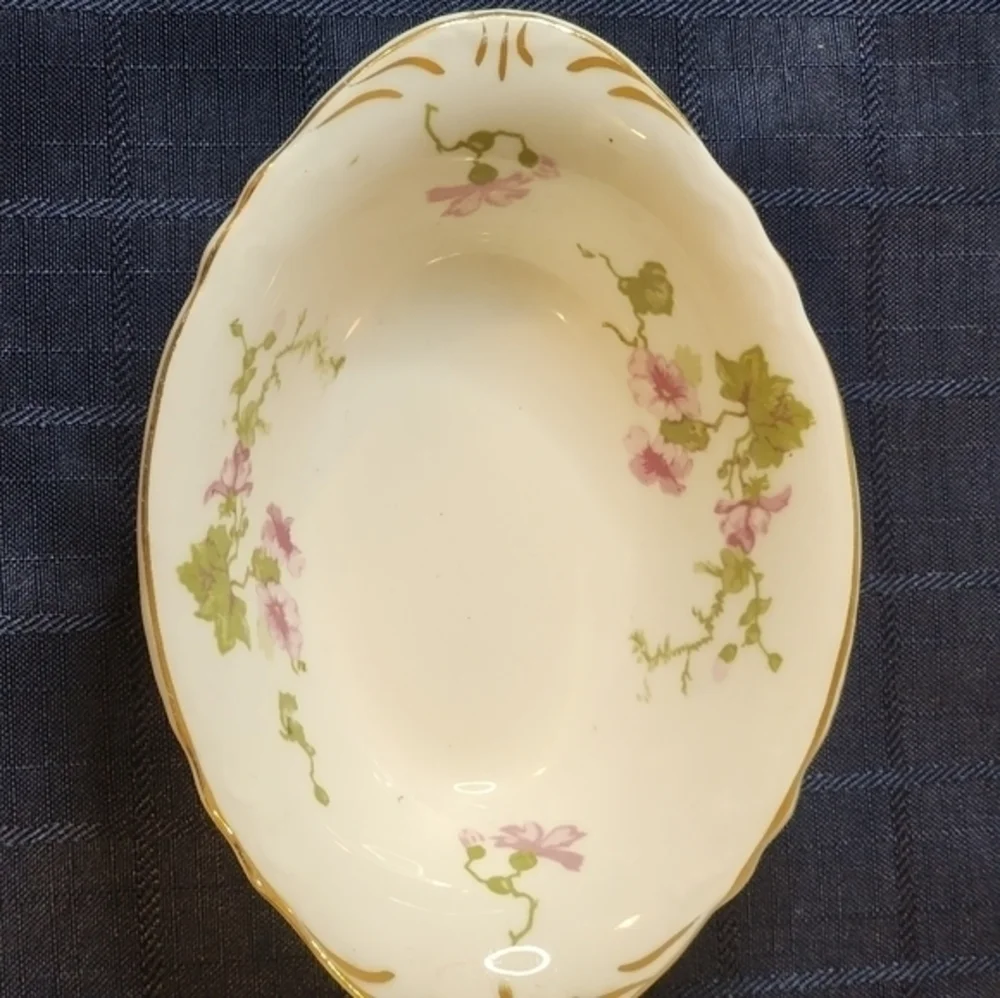 4 Pope Gosser China Small Flowers With Gold Trim Small Oblong Serving Bowls‎